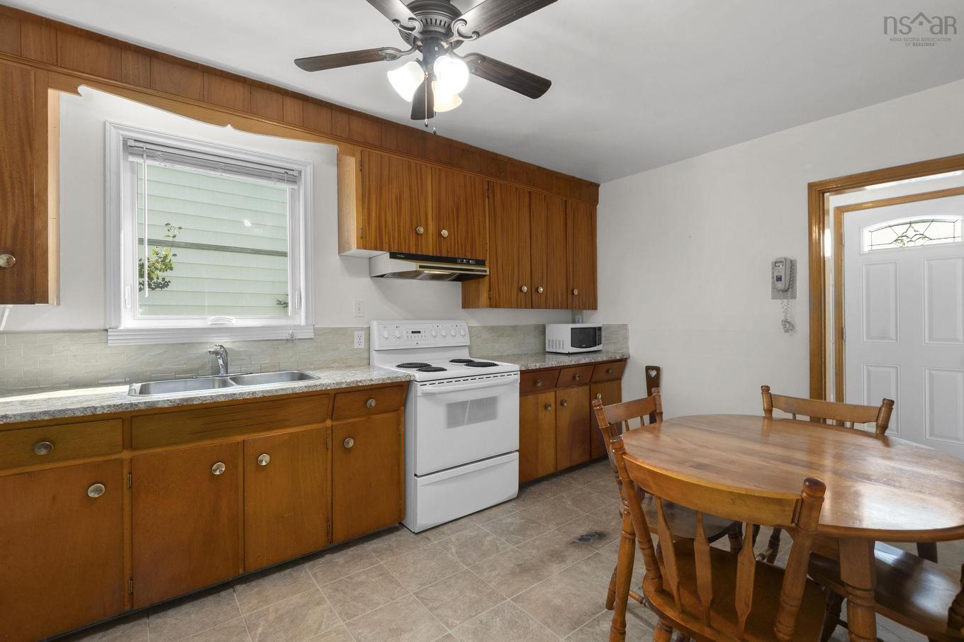 13 Convoy Avenue, Halifax, NS