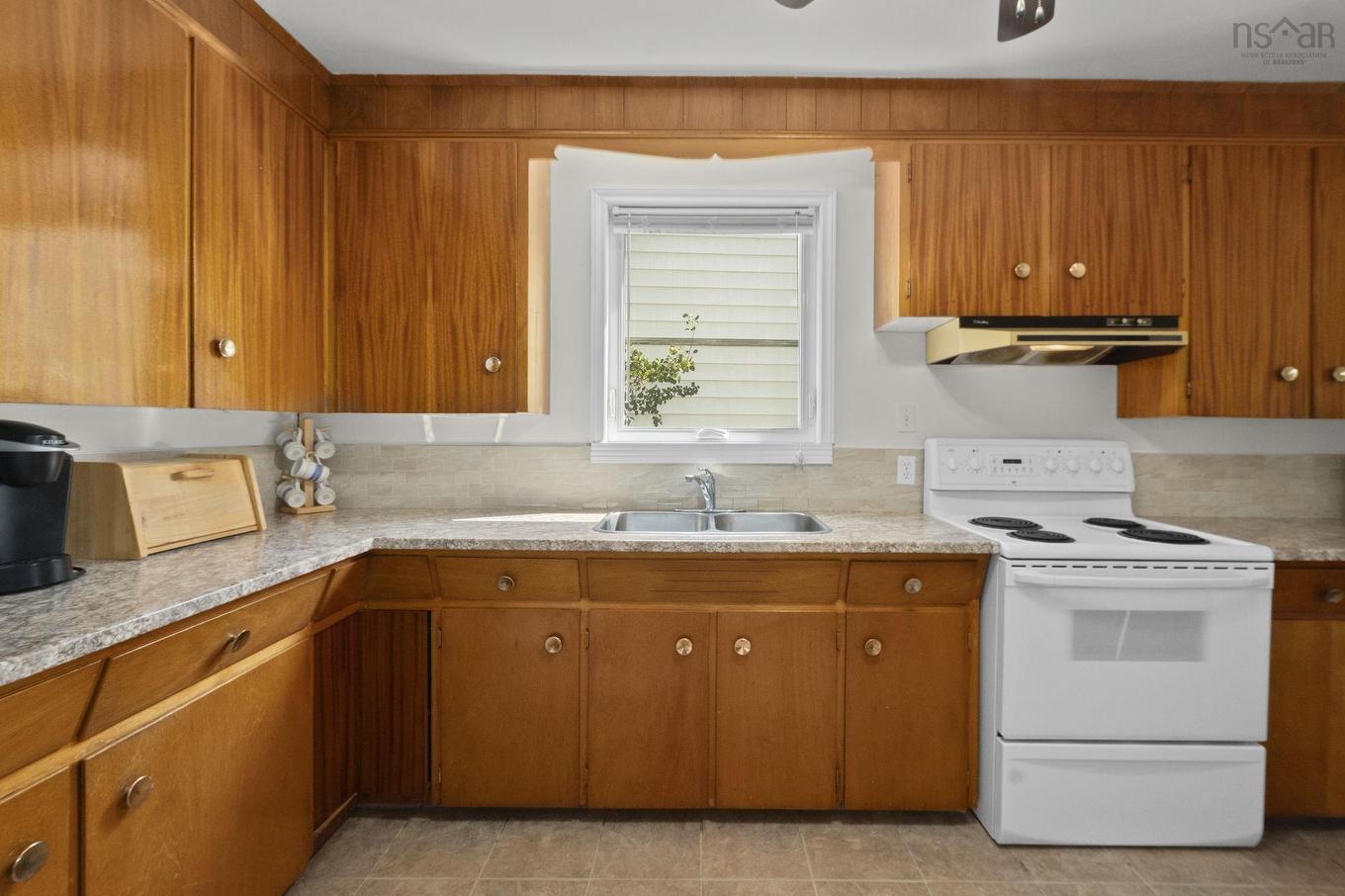 13 Convoy Avenue, Halifax, NS