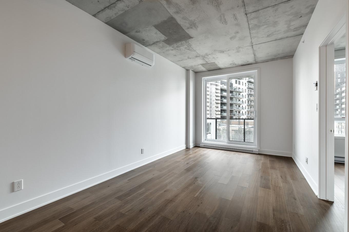 Salon - 510-7227 Boul. Newman, Montréal (Lasalle), QC - Indoor Photo Showing Other Room