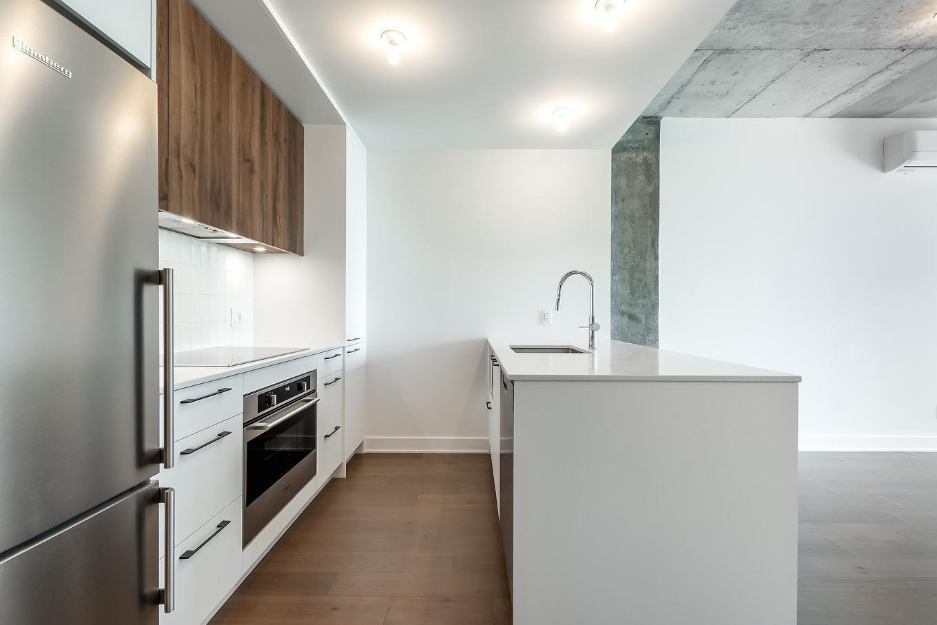 Cuisine - 510-7227 Boul. Newman, Montréal (Lasalle), QC - Indoor Photo Showing Kitchen With Upgraded Kitchen