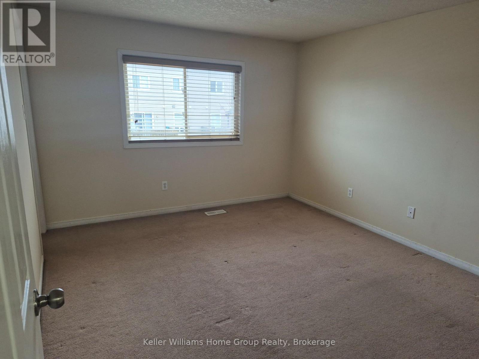 10 Donnenwerth Drive, Kitchener, ON - Indoor Photo Showing Other Room