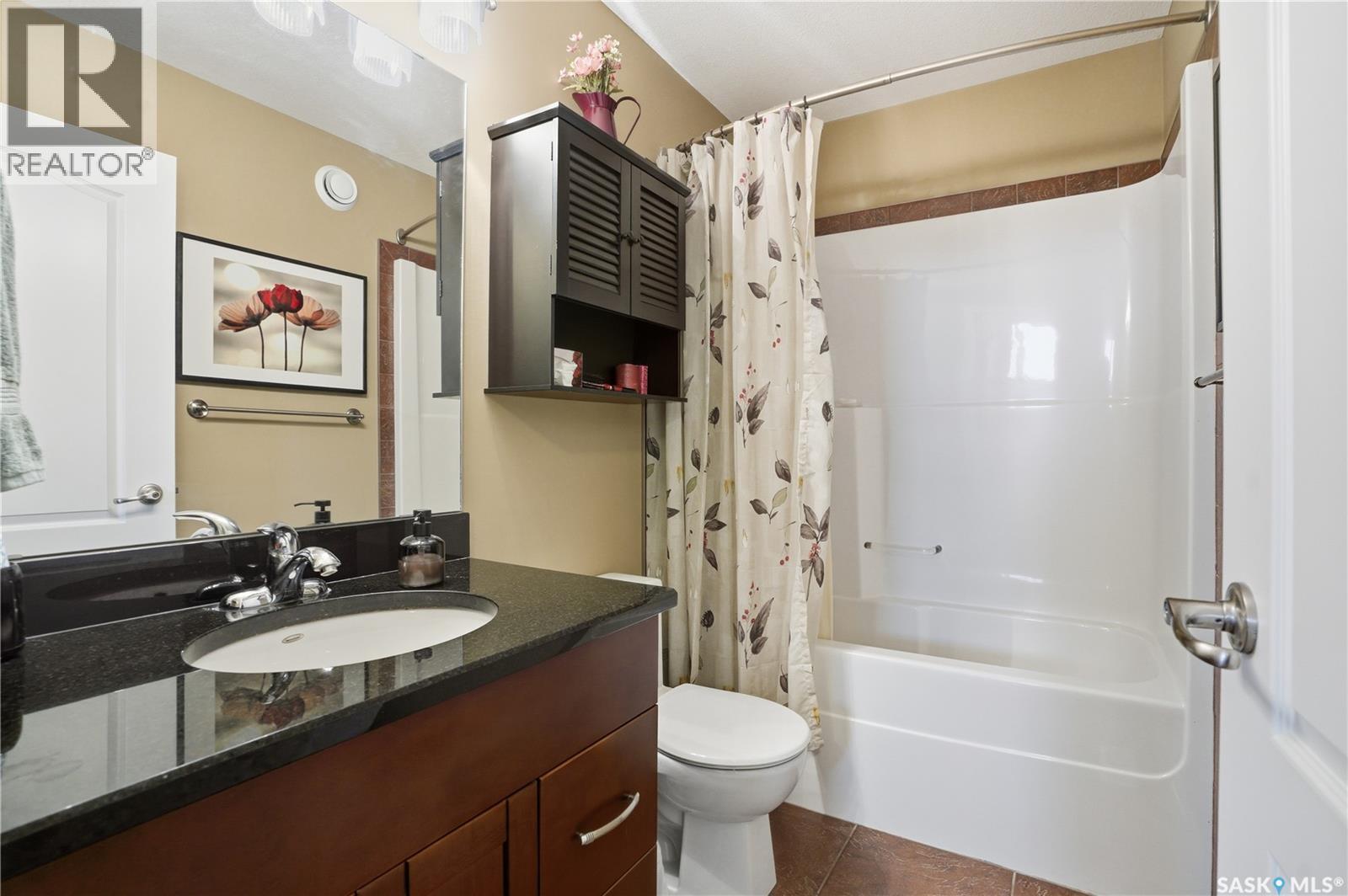 631 Ledingham Crescent, Saskatoon, SK - Indoor Photo Showing Bathroom