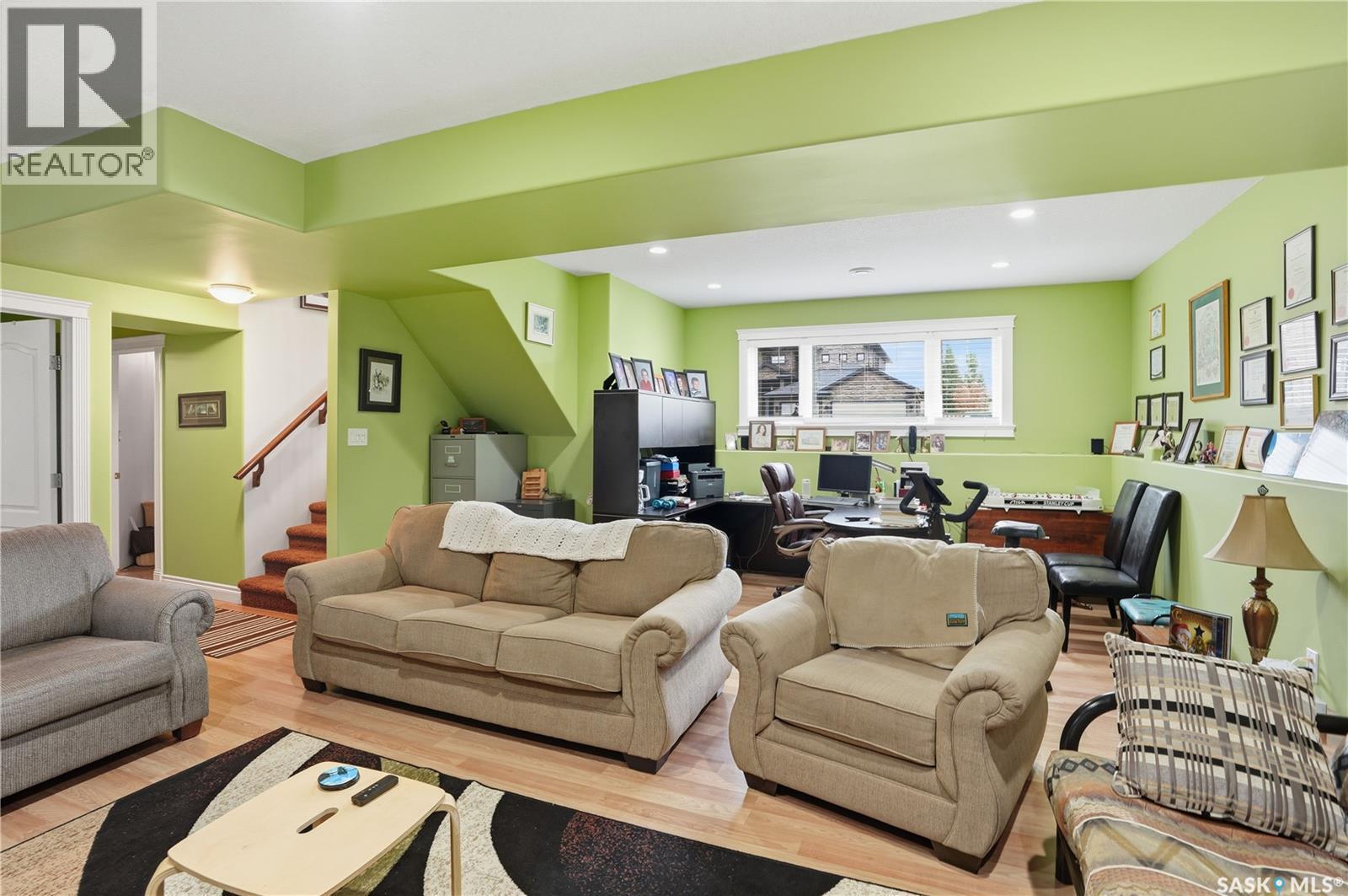631 Ledingham Crescent, Saskatoon, SK - Indoor Photo Showing Living Room