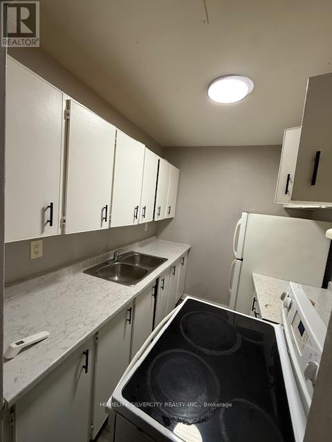 103 - 583 Mornington Avenue, London East, ON - Indoor Photo Showing Laundry Room