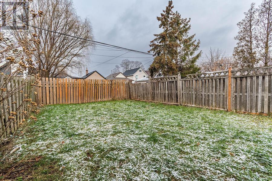 77 Province Street N, Hamilton, ON - Outdoor