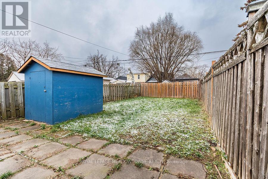 77 Province Street N, Hamilton, ON - Outdoor