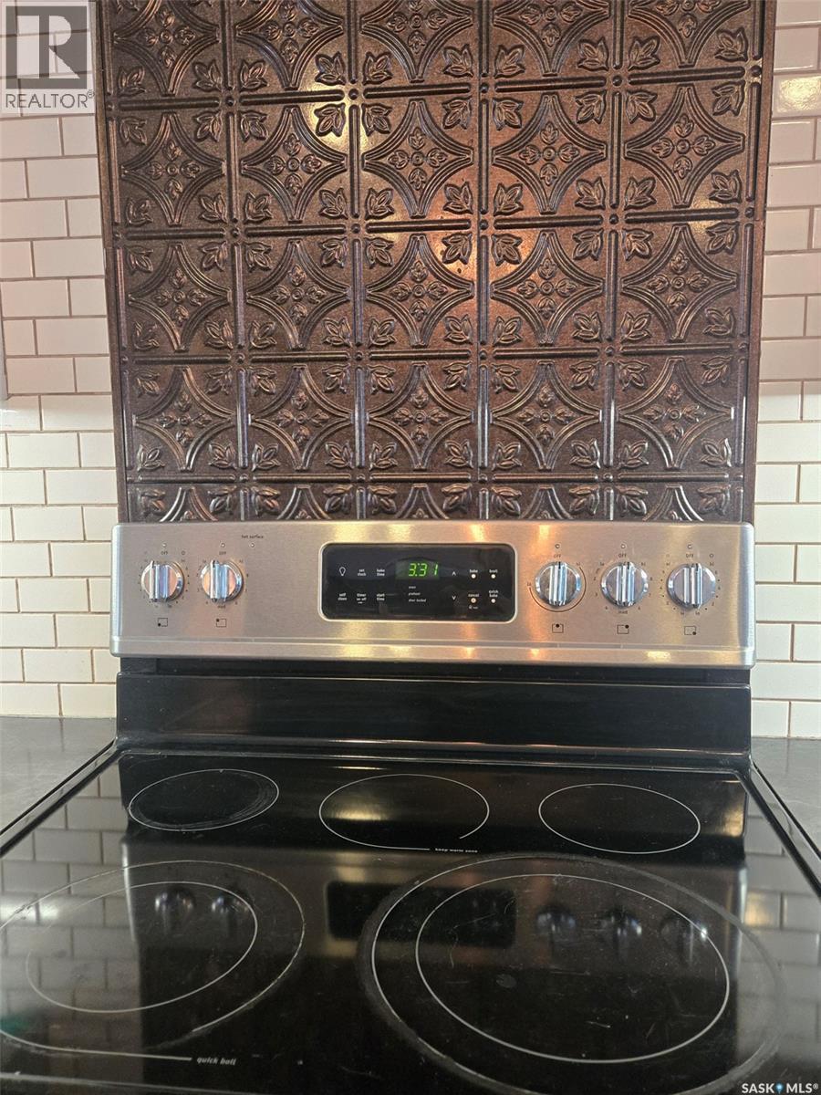 212 4Th Avenue E, Nokomis, SK - Indoor Photo Showing Kitchen