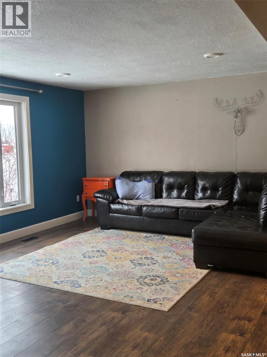 212 4Th Avenue E, Nokomis, SK - Indoor