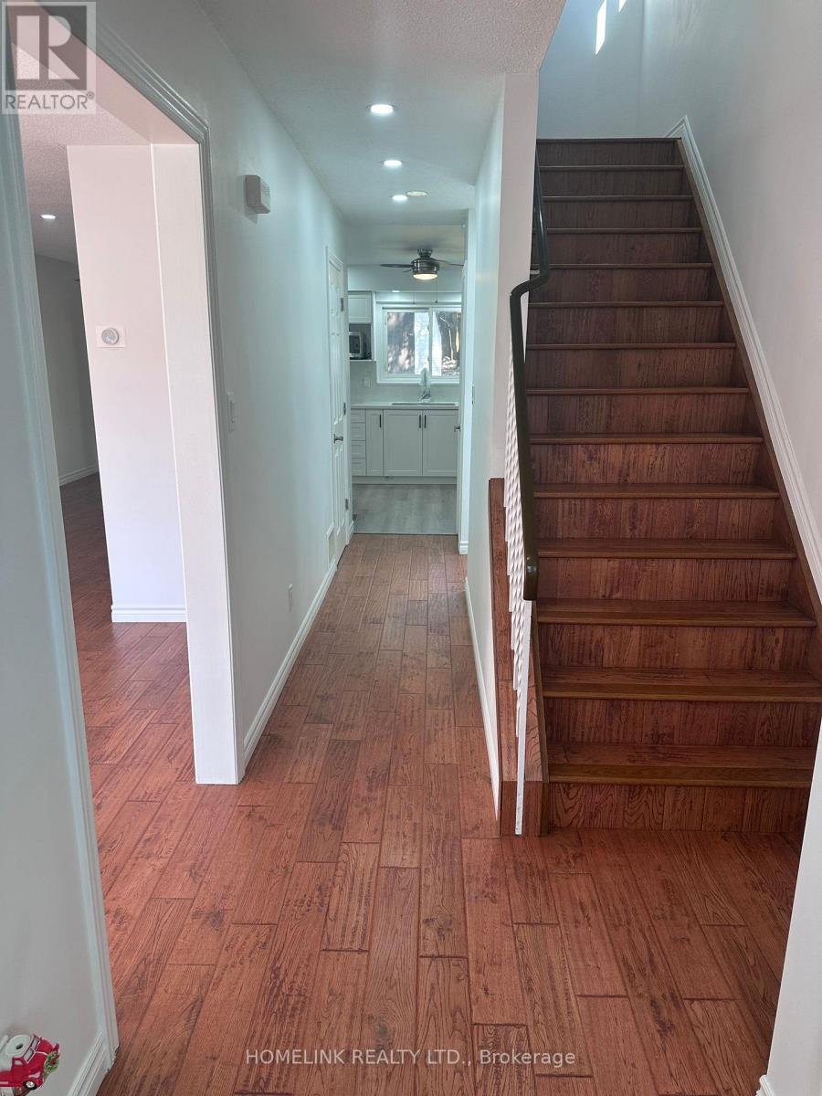 330 Ormond Drive, Oshawa, ON - Indoor Photo Showing Other Room