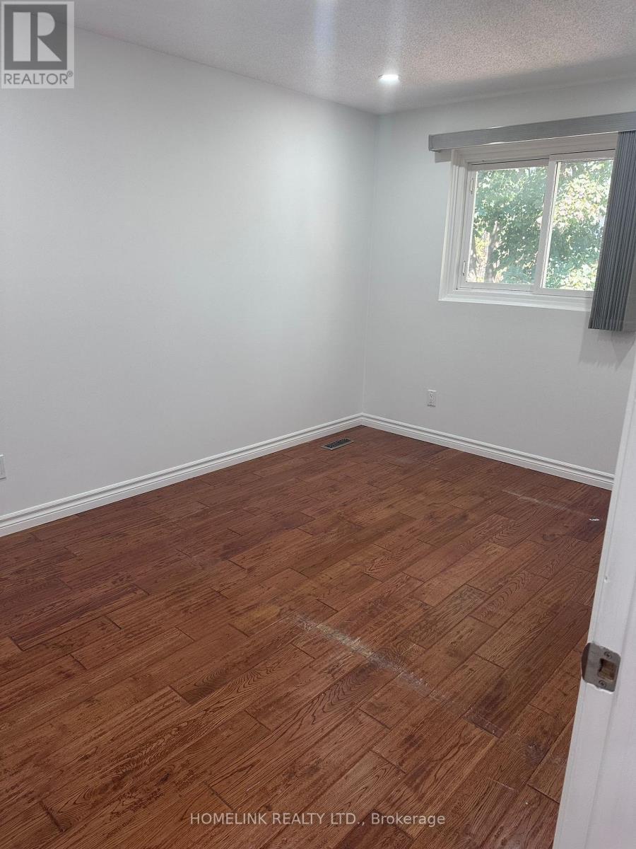 330 Ormond Drive, Oshawa, ON - Indoor Photo Showing Other Room