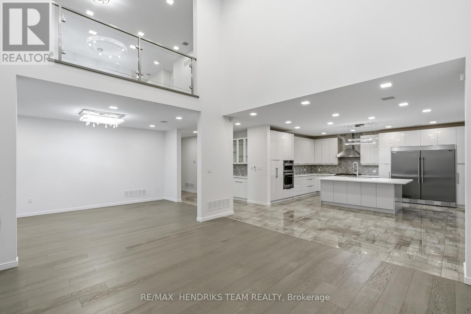 39 Sunrow Gate, Hamilton (Lakeshore), ON - Indoor