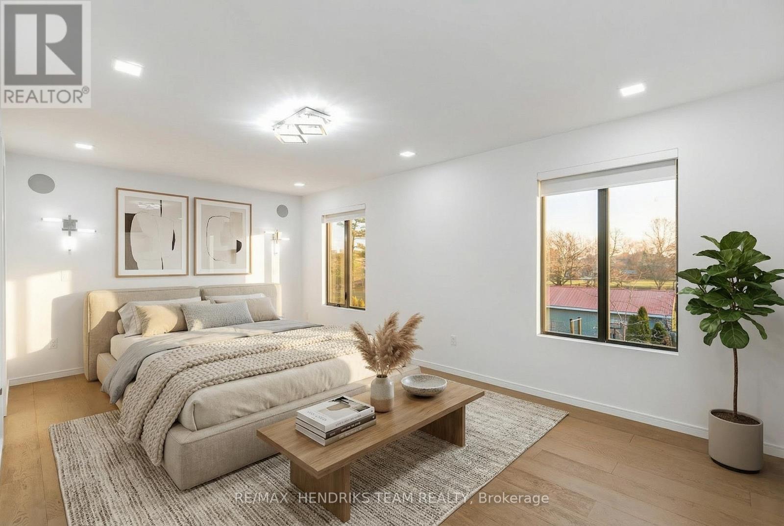 39 Sunrow Gate, Hamilton (Lakeshore), ON - Indoor Photo Showing Bedroom