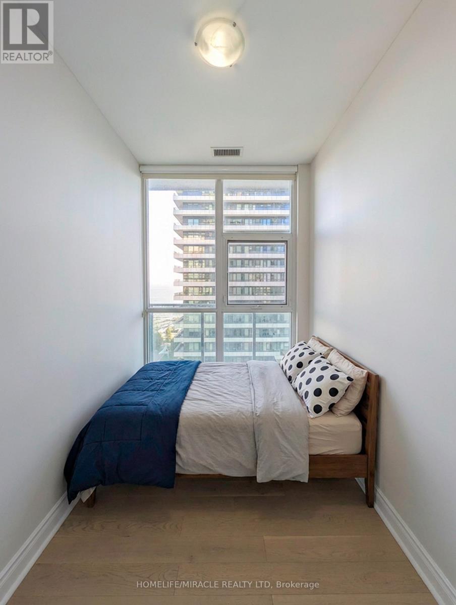 Lph3802 - 33 Shore Breeze Drive, Toronto, ON - Indoor Photo Showing Bedroom