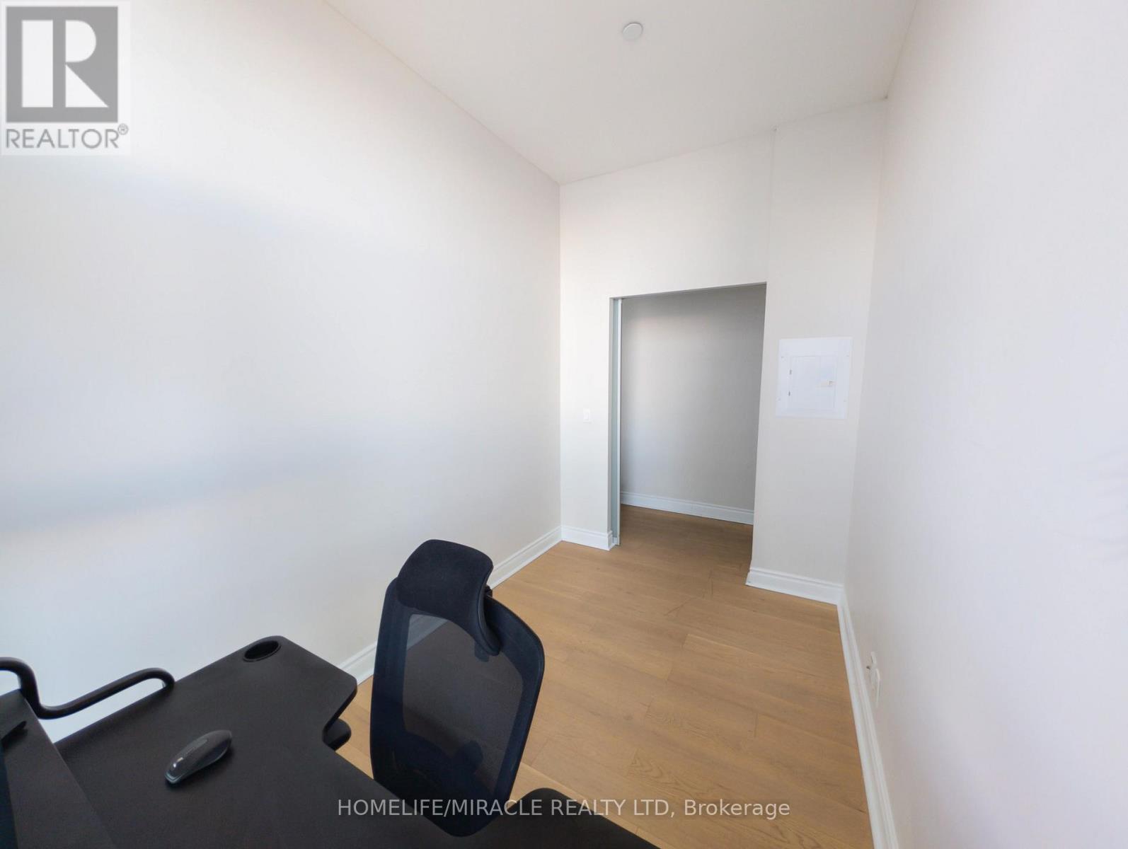 Lph3802 - 33 Shore Breeze Drive, Toronto, ON - Indoor