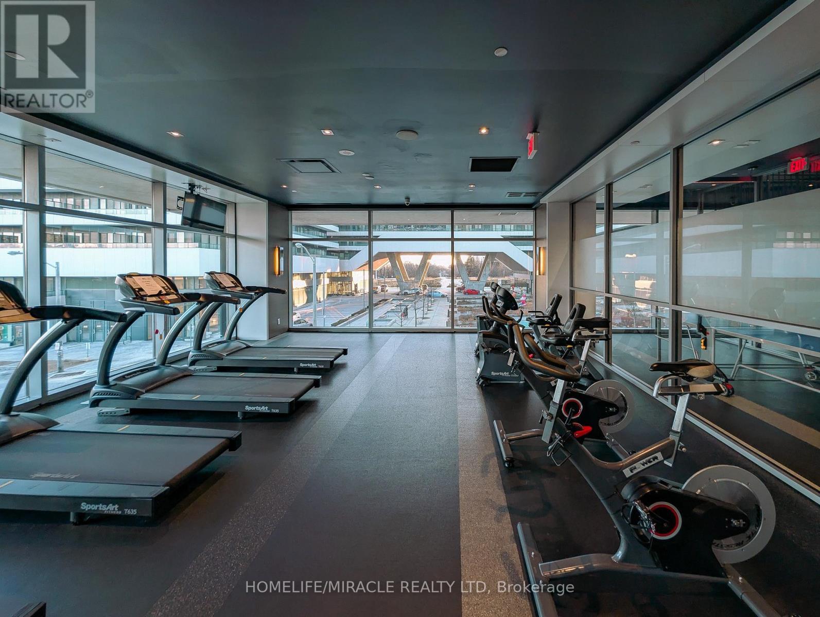 Lph3802 - 33 Shore Breeze Drive, Toronto, ON - Indoor Photo Showing Gym Room