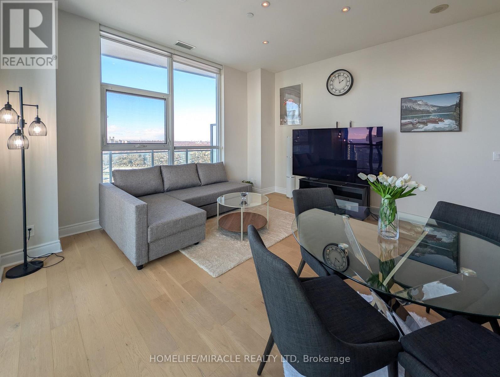 Lph3802 - 33 Shore Breeze Drive, Toronto, ON - Indoor Photo Showing Other Room