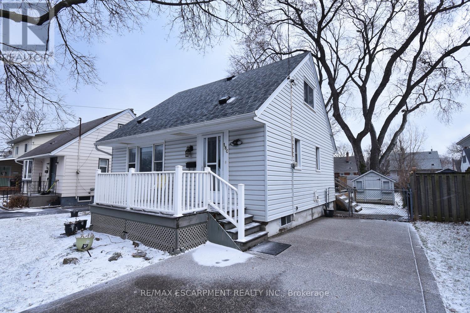 180 Adair Avenue N, Hamilton, ON - Outdoor With Deck Patio Veranda
