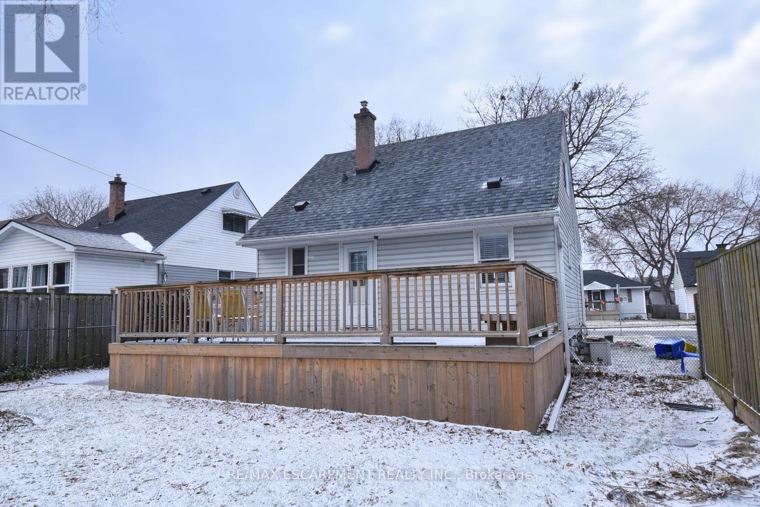180 Adair Avenue N, Hamilton, ON - Outdoor With Deck Patio Veranda