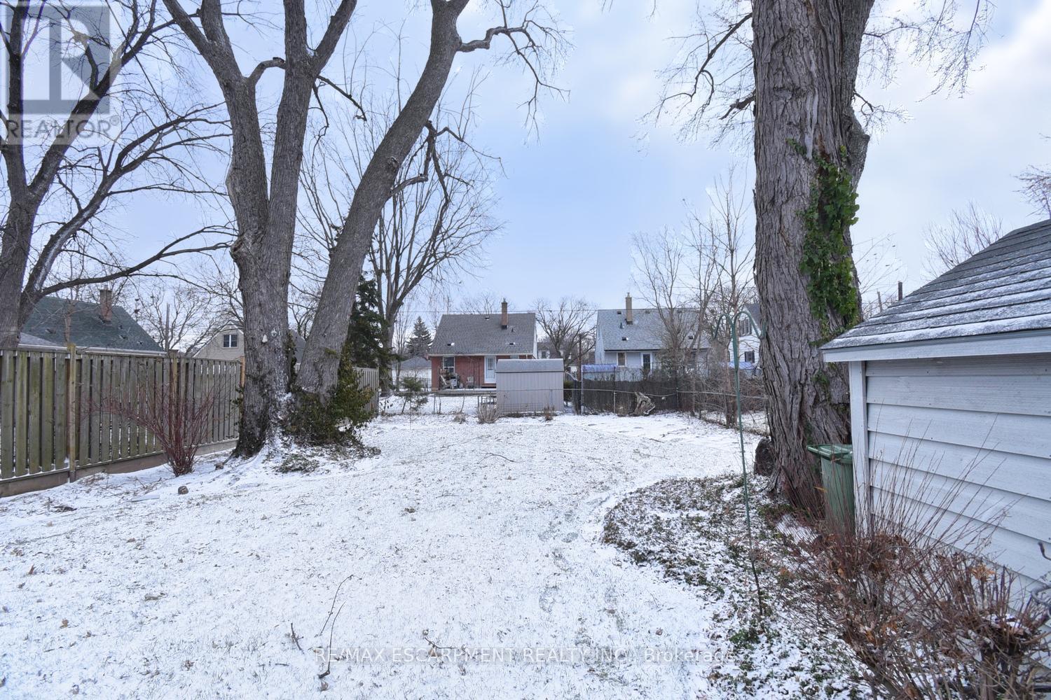 180 Adair Avenue N, Hamilton, ON - Outdoor