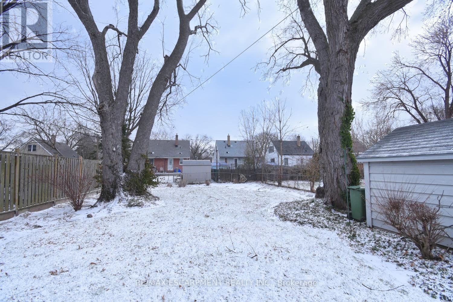 180 Adair Avenue N, Hamilton, ON - Outdoor