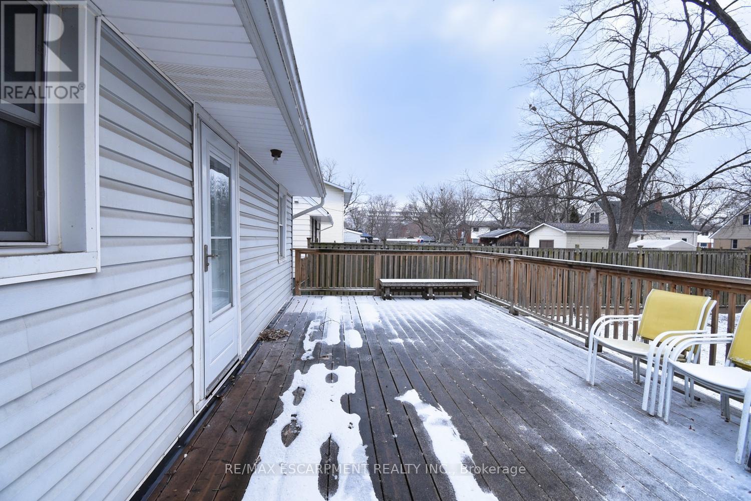 180 Adair Avenue N, Hamilton, ON - Outdoor With Deck Patio Veranda