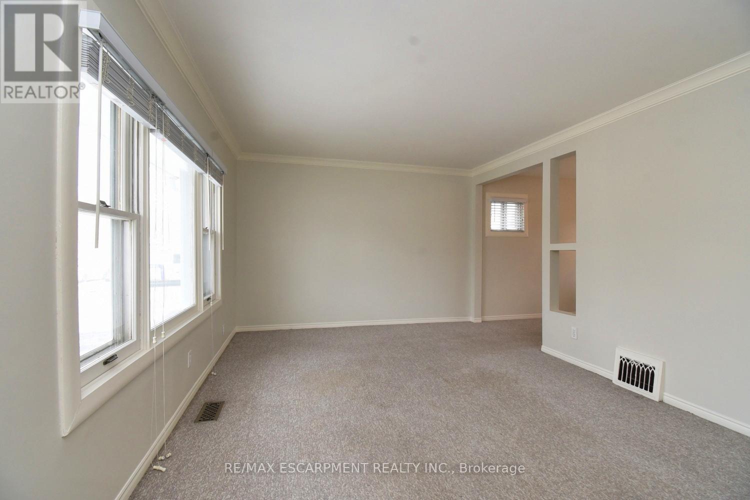 180 Adair Avenue N, Hamilton, ON - Indoor Photo Showing Other Room