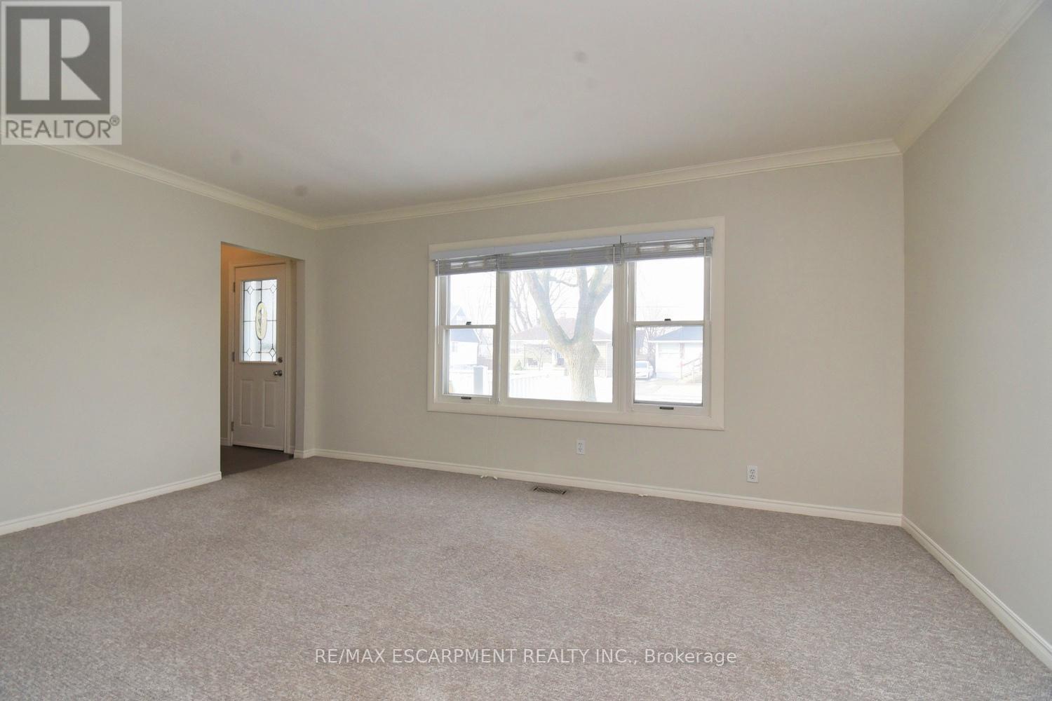 180 Adair Avenue N, Hamilton, ON - Indoor Photo Showing Other Room