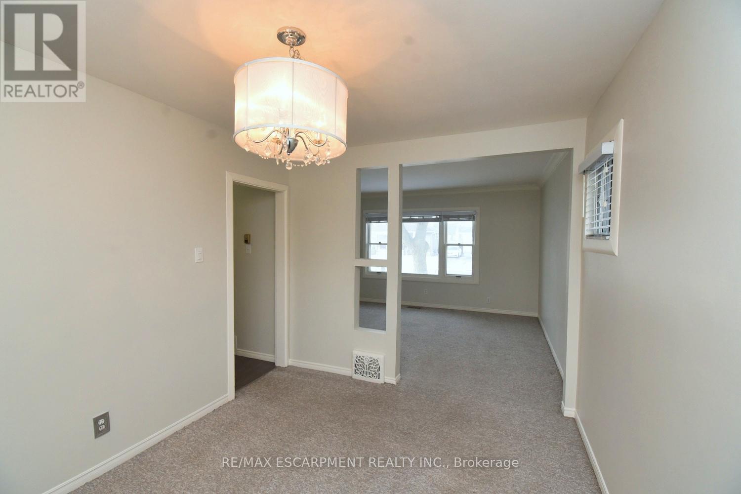 180 Adair Avenue N, Hamilton, ON - Indoor Photo Showing Other Room