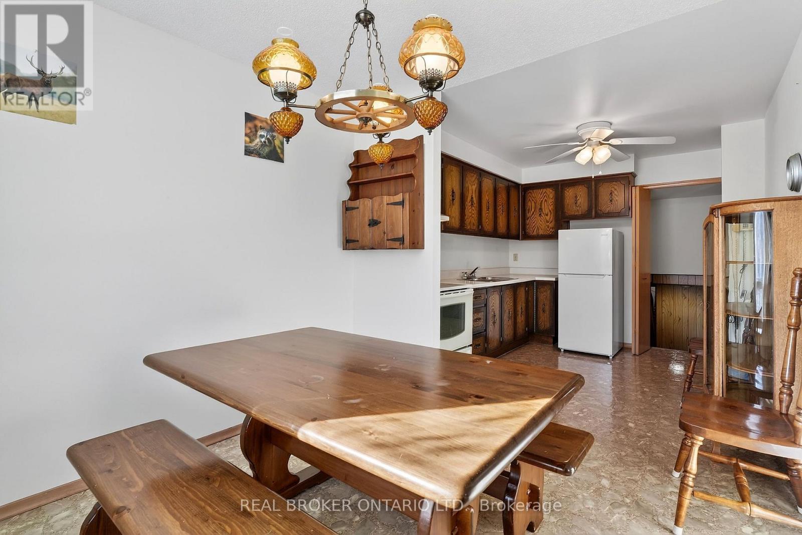 18 Fairway Drive, Hamilton, ON - Indoor