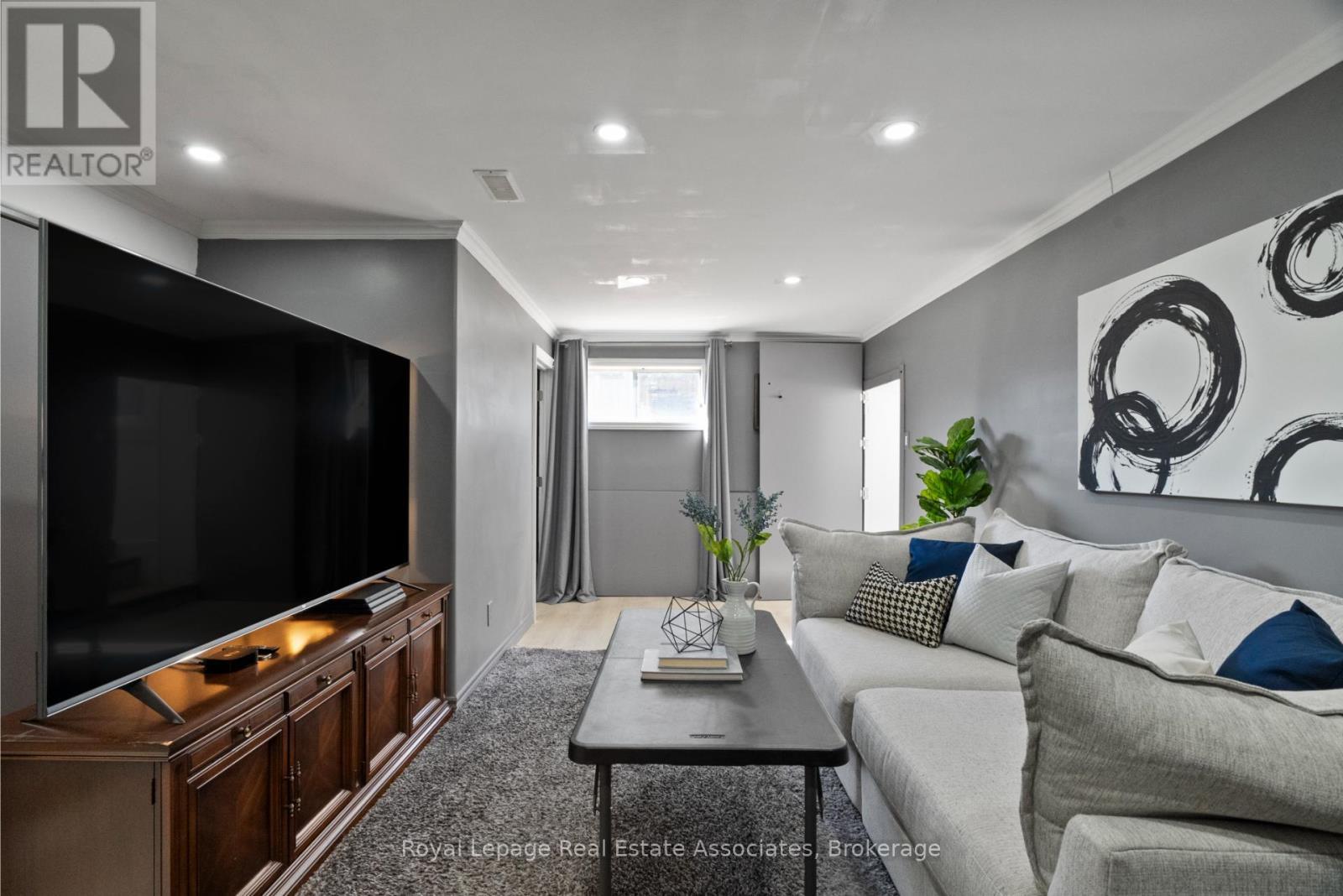 116 Boston Crescent, Hamilton, ON - Indoor Photo Showing Living Room
