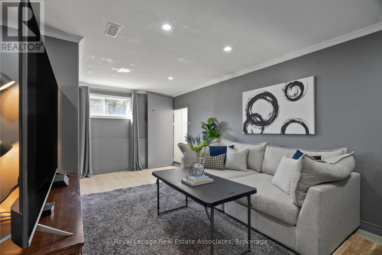 116 Boston Crescent, Hamilton, ON - Indoor Photo Showing Living Room