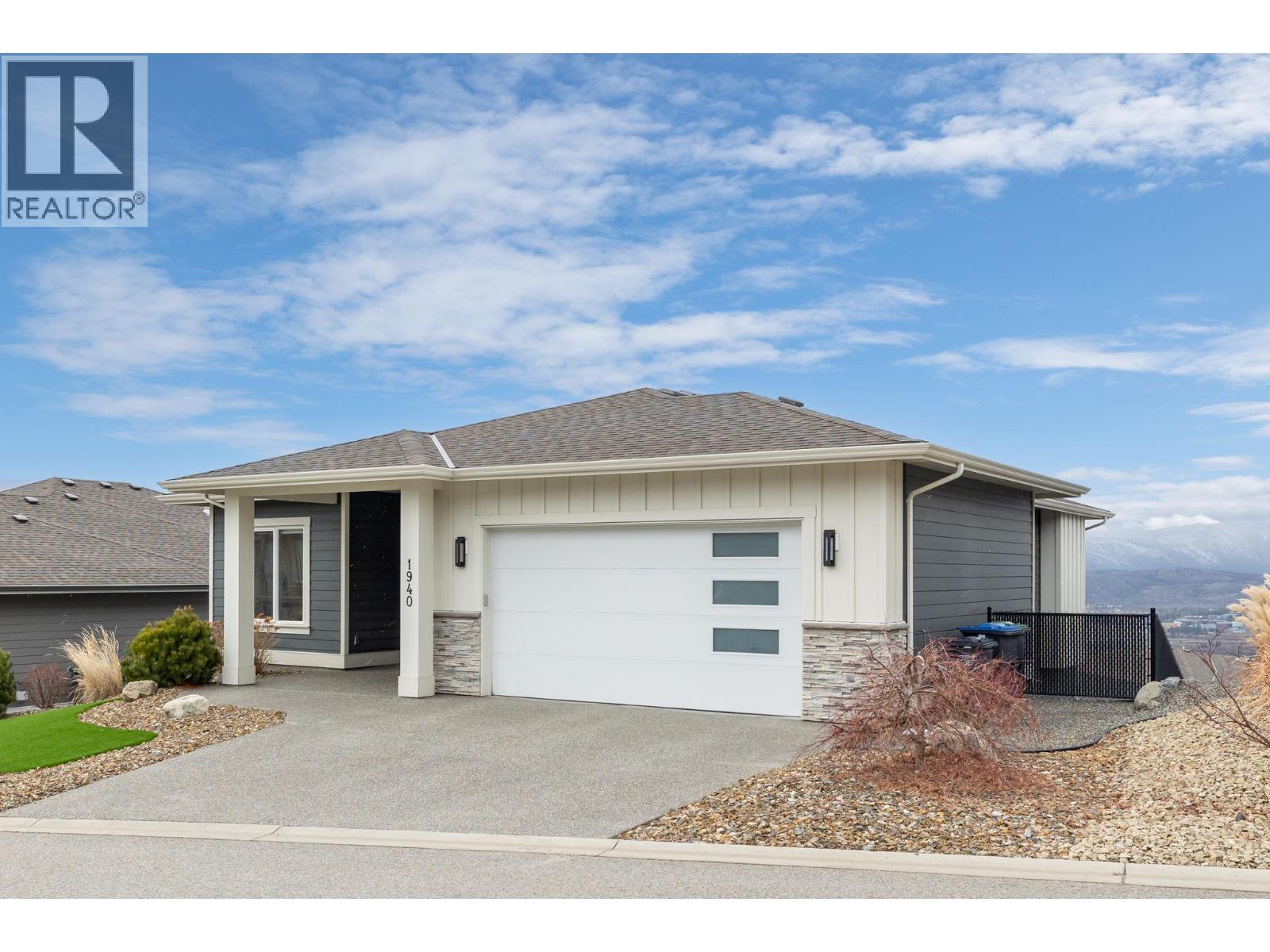 1940 Foxtail Terrace, Kelowna, BC - Outdoor