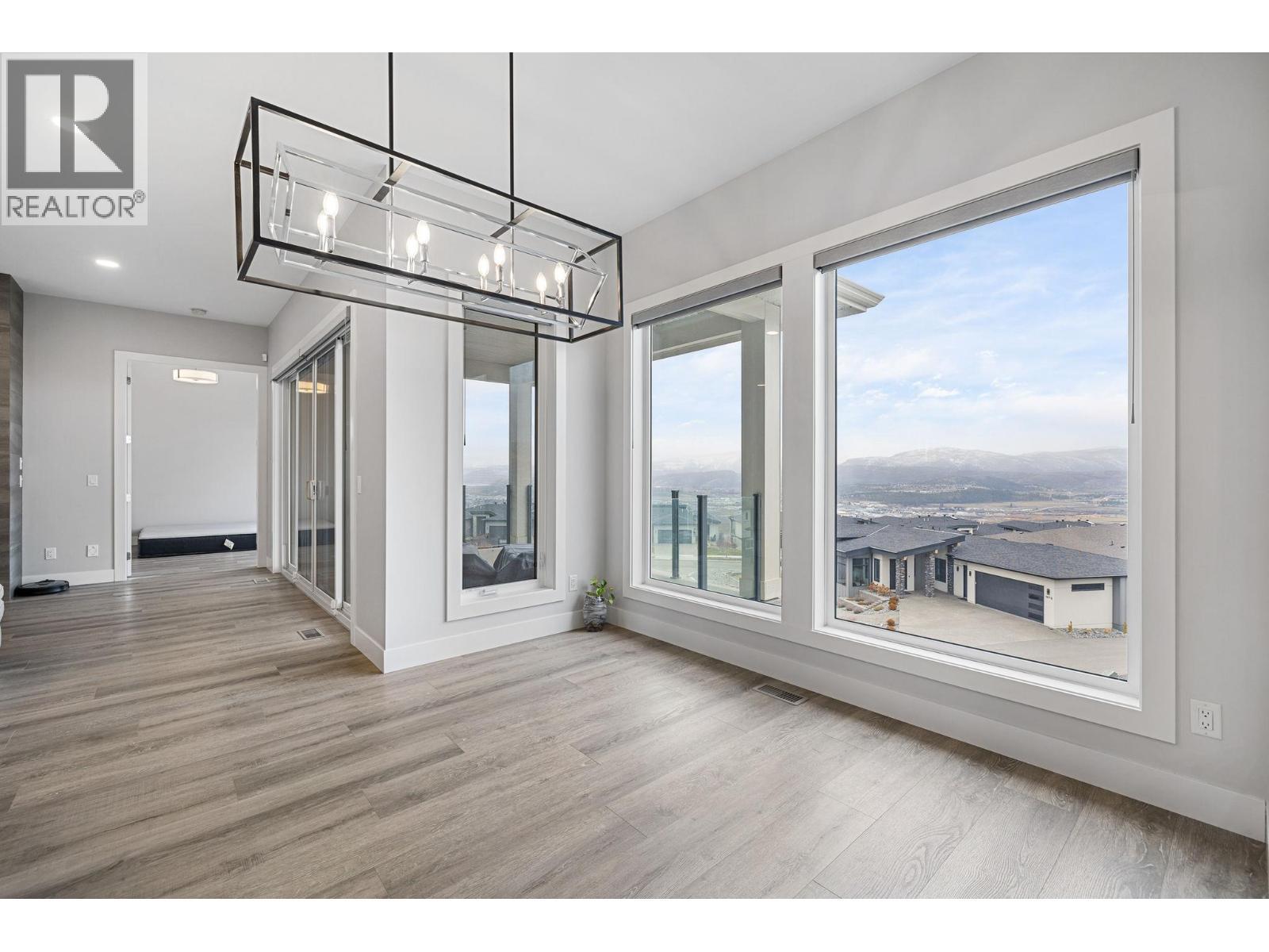 1940 Foxtail Terrace, Kelowna, BC - Indoor Photo Showing Other Room