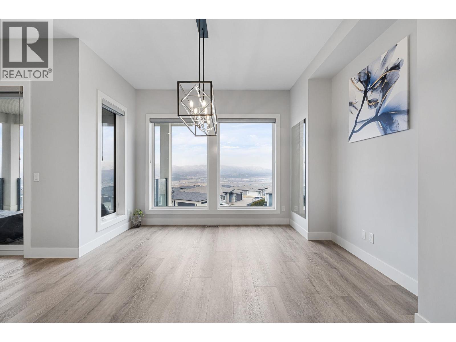 1940 Foxtail Terrace, Kelowna, BC - Indoor Photo Showing Other Room