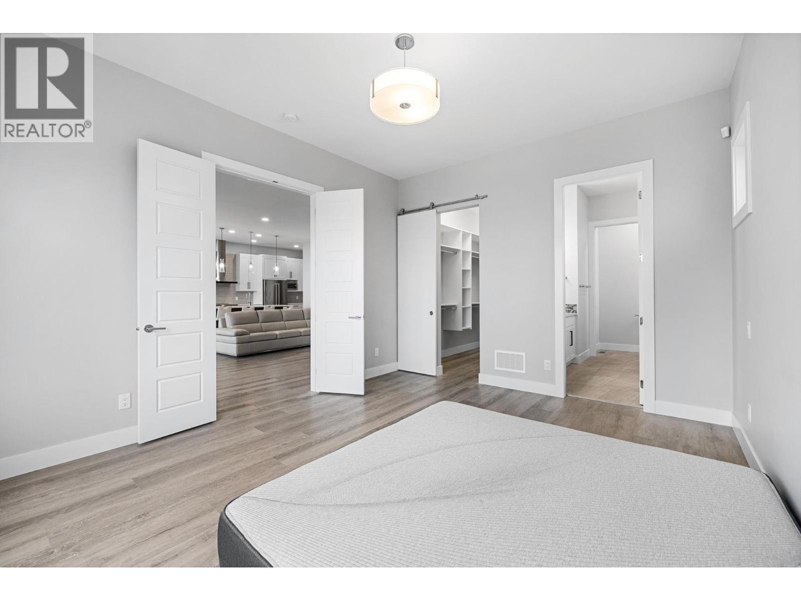 1940 Foxtail Terrace, Kelowna, BC - Indoor Photo Showing Other Room