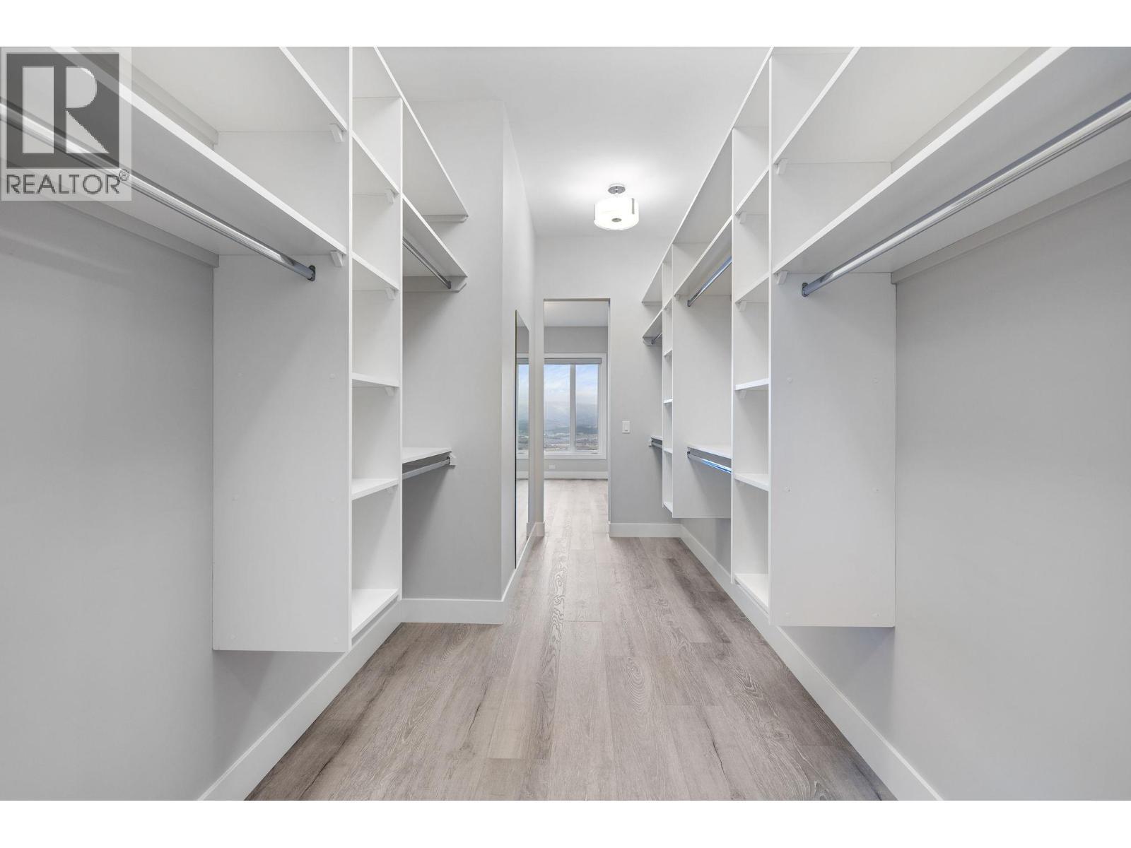 1940 Foxtail Terrace, Kelowna, BC - Indoor With Storage