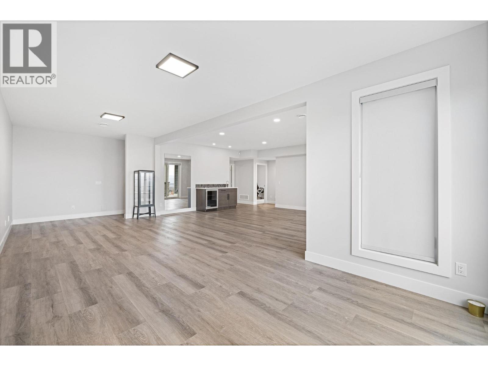 1940 Foxtail Terrace, Kelowna, BC - Indoor