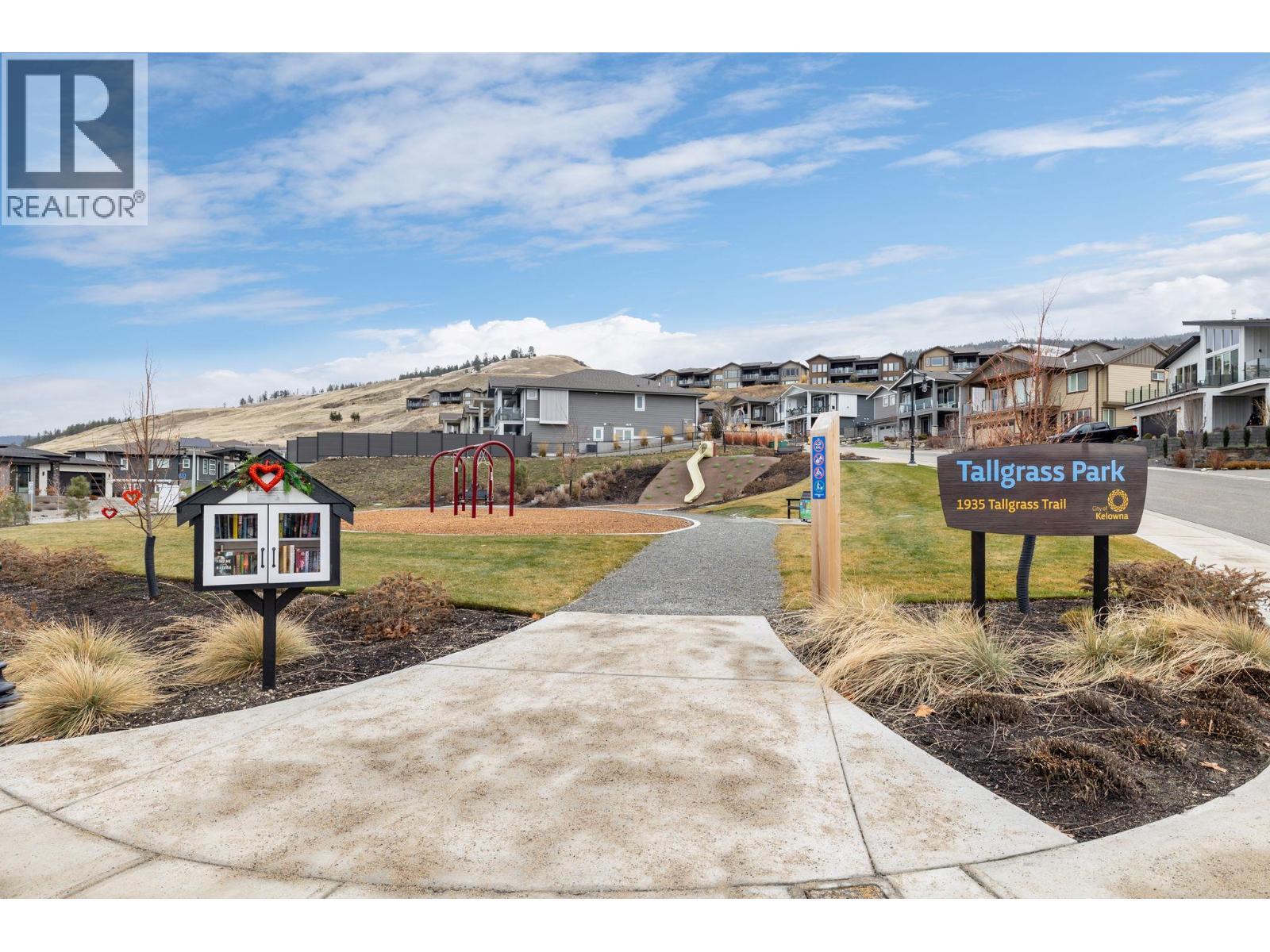 1940 Foxtail Terrace, Kelowna, BC - Outdoor