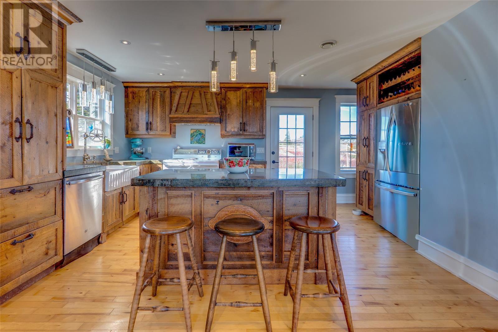 56 Pottles Lane, Upper Island Cove, NL - Indoor Photo Showing Kitchen