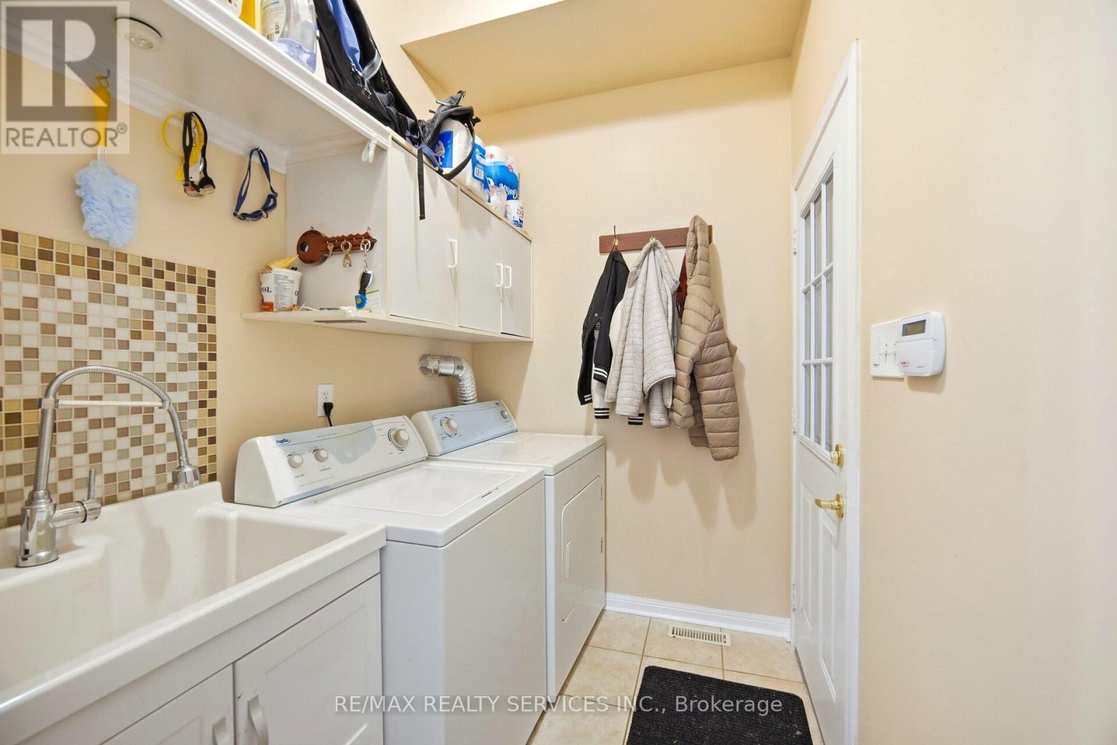 5965 Stonebriar Crescent, Mississauga, ON - Indoor