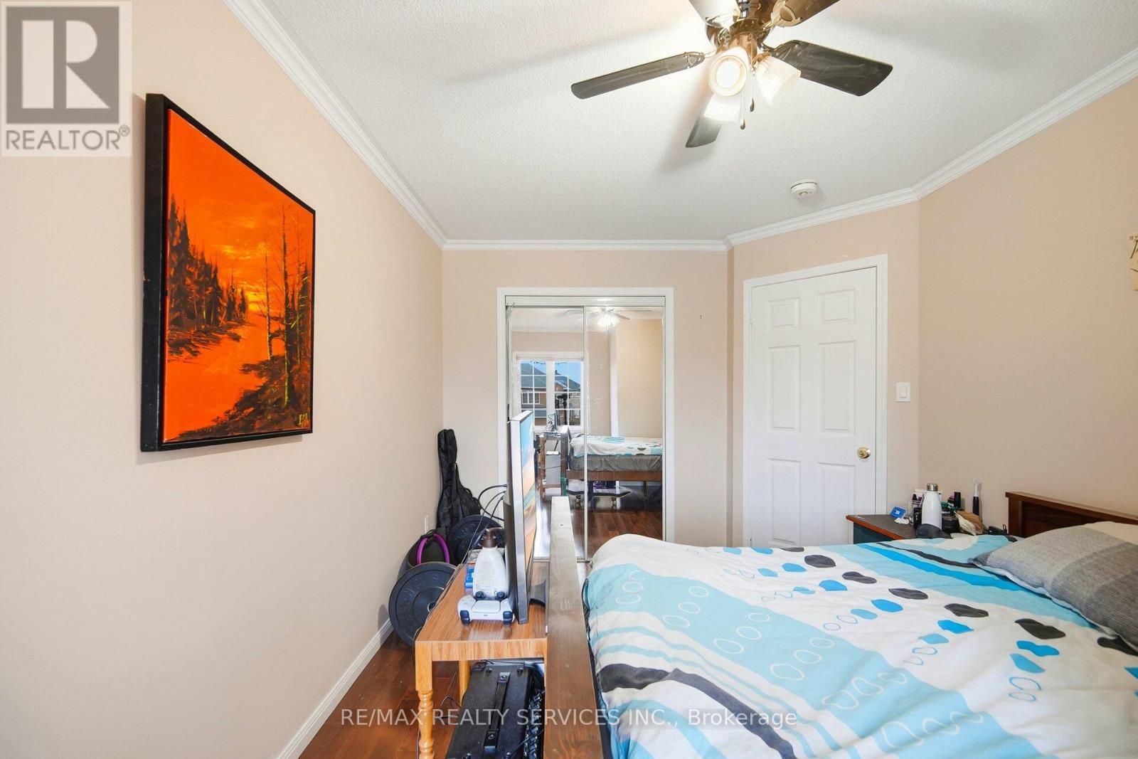 5965 Stonebriar Crescent, Mississauga, ON - Indoor Photo Showing Bedroom