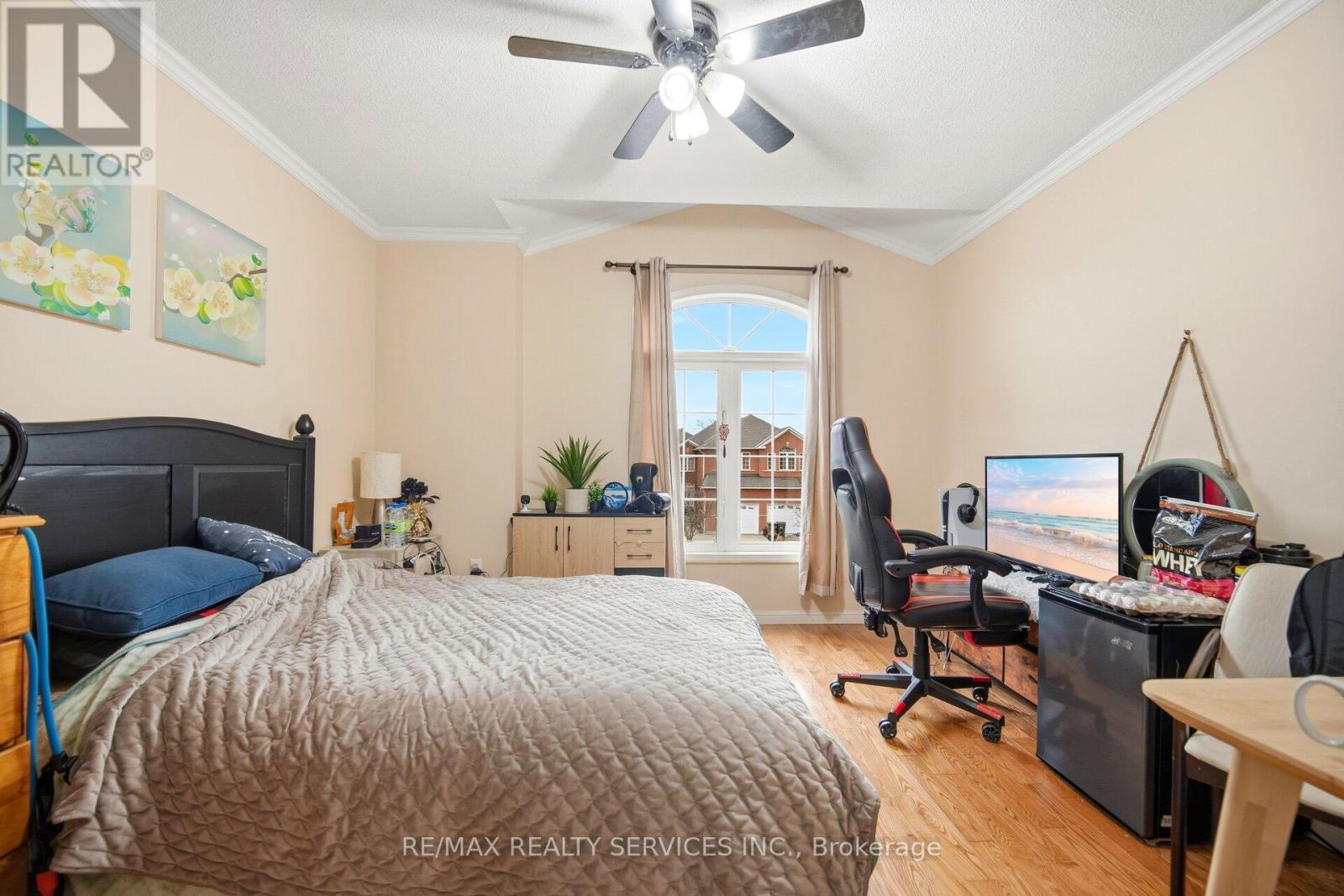 5965 Stonebriar Crescent, Mississauga, ON - Indoor Photo Showing Bedroom