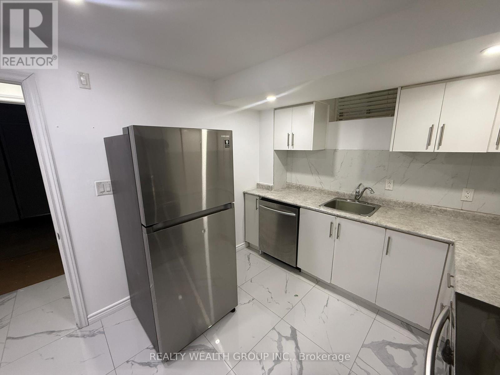 Bsmt - 14 Jaypeak Road, Brampton, ON - Indoor Photo Showing Kitchen With Stainless Steel Kitchen