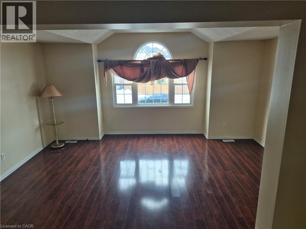 10 Donnenwerth Drive, Kitchener, ON - Indoor Photo Showing Other Room