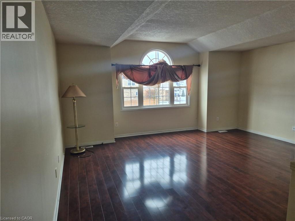 10 Donnenwerth Drive, Kitchener, ON - Indoor Photo Showing Other Room