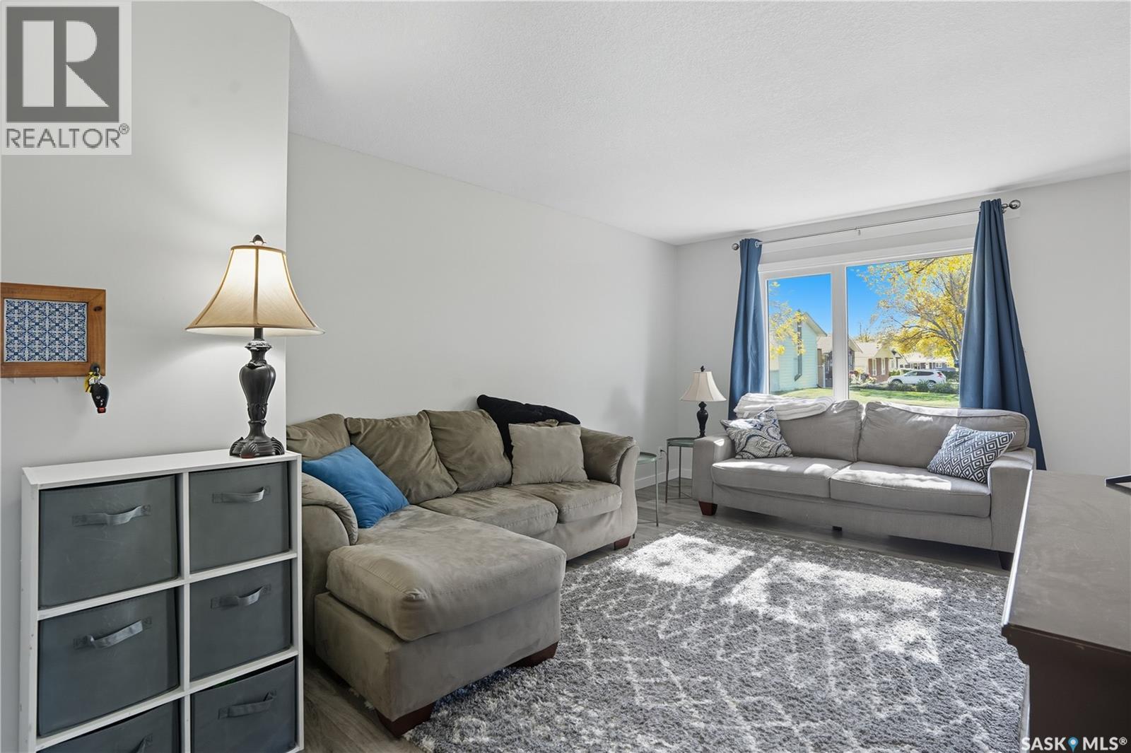 127 Hastings Crescent, Regina, SK - Indoor Photo Showing Living Room