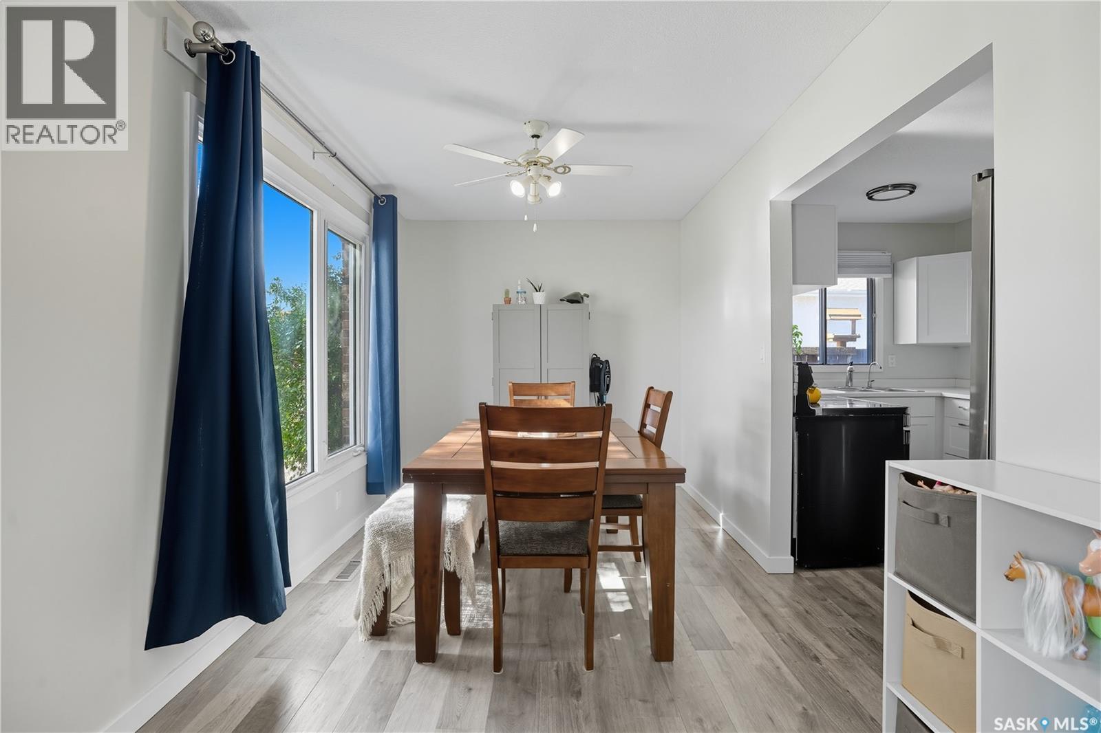 127 Hastings Crescent, Regina, SK - Indoor Photo Showing Dining Room