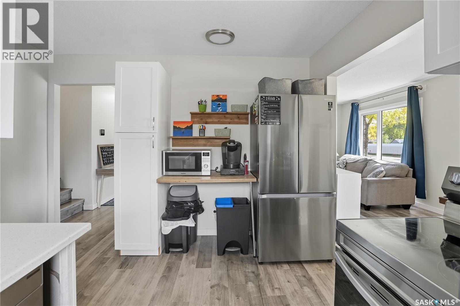 127 Hastings Crescent, Regina, SK - Indoor Photo Showing Kitchen