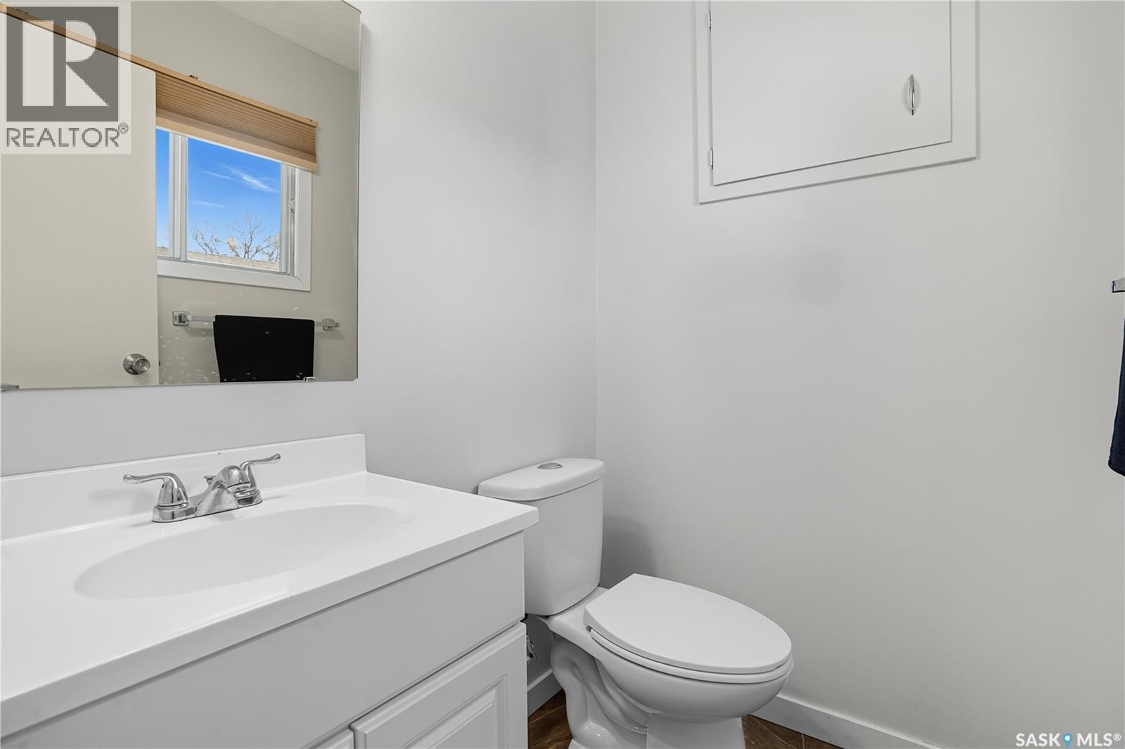 127 Hastings Crescent, Regina, SK - Indoor Photo Showing Bathroom