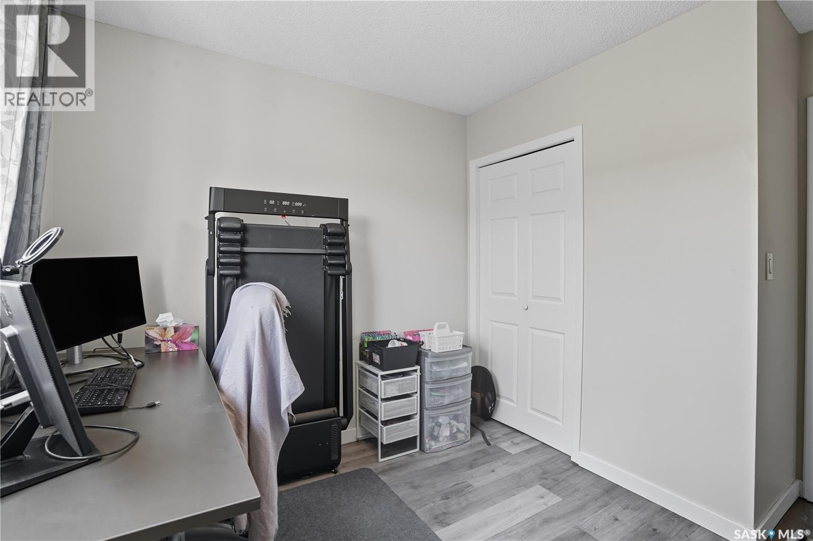 127 Hastings Crescent, Regina, SK - Indoor